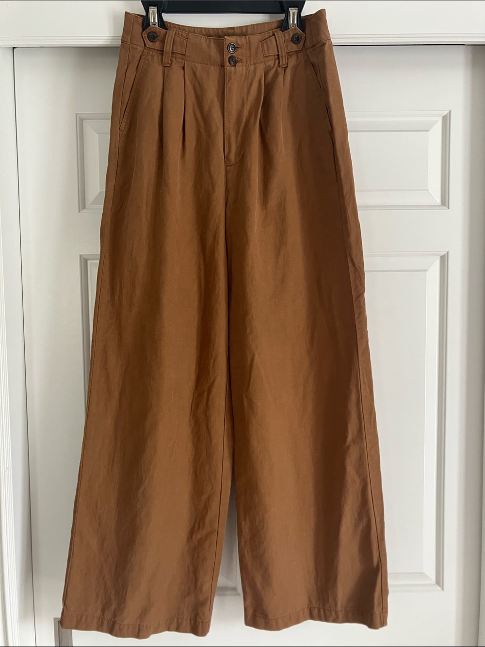 Madewell Men's Wide-Leg Pleated Chinos - Brown
